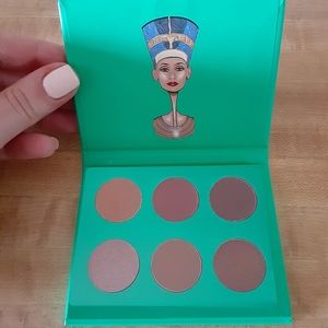 The Nubian by Juvia's eyeshadow palette